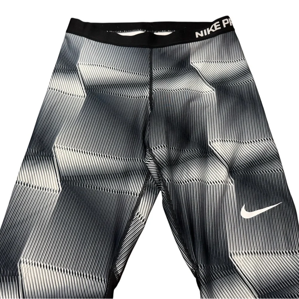 Nike Pro Cool Pyramid Black White Capri Tights Active Women's Size Large